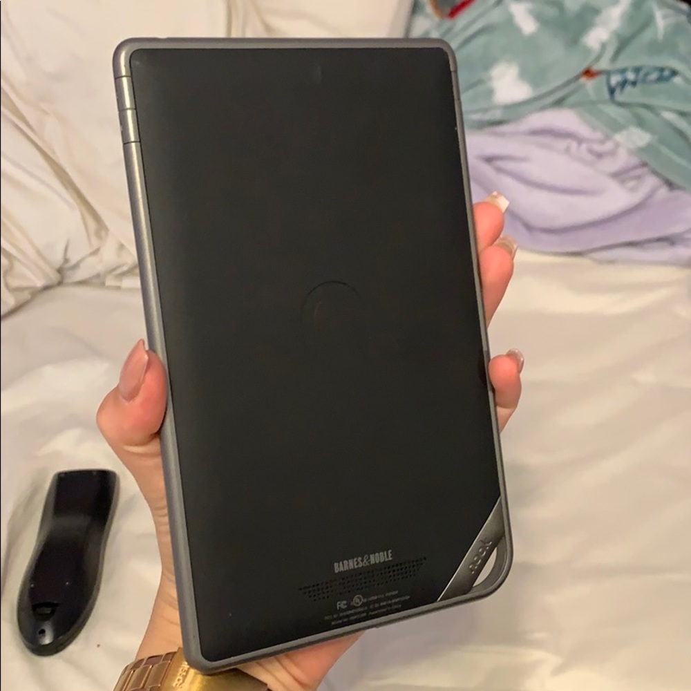 Nook- e book reader - Picture 2 of 2